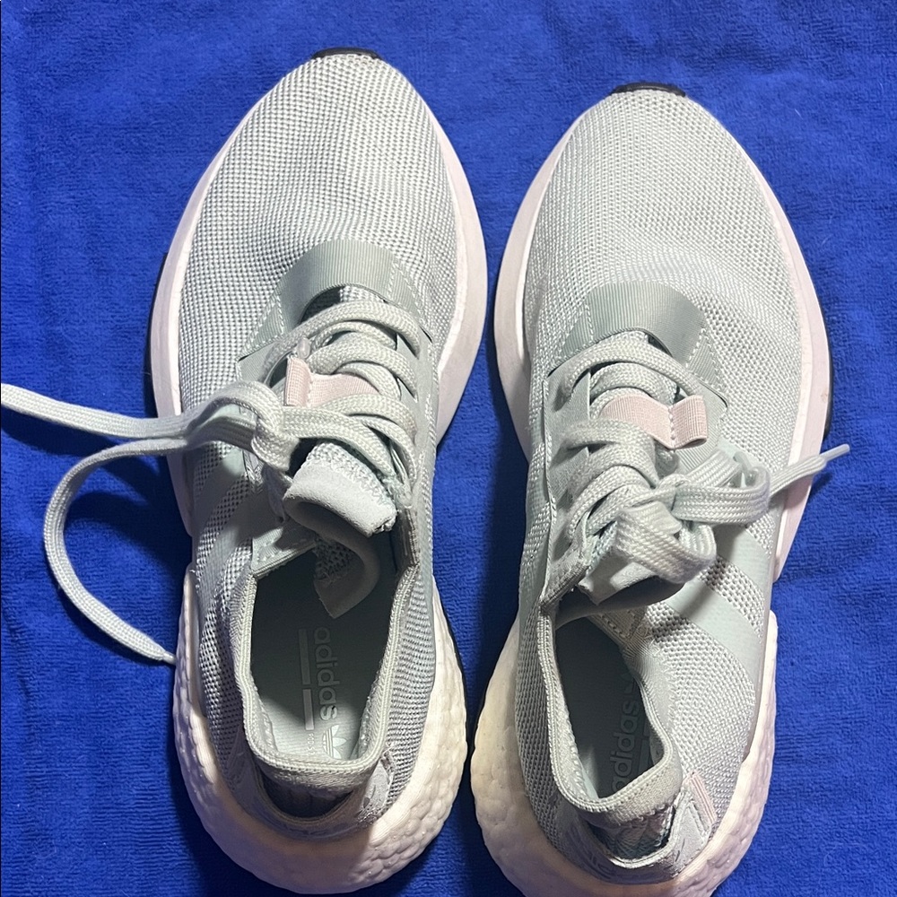 Adidas Women's POD-S3.1, Green/Green/Grey Sneaker